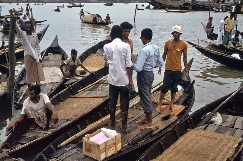1975 Bangladesh. Crossing the Buriganga River 1975 Bangladesh. Crossing the Buriganga River